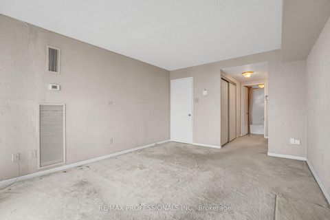 Photo 22 at 2005 - 33 Elmhurst Avenue, Westgate, Toronto