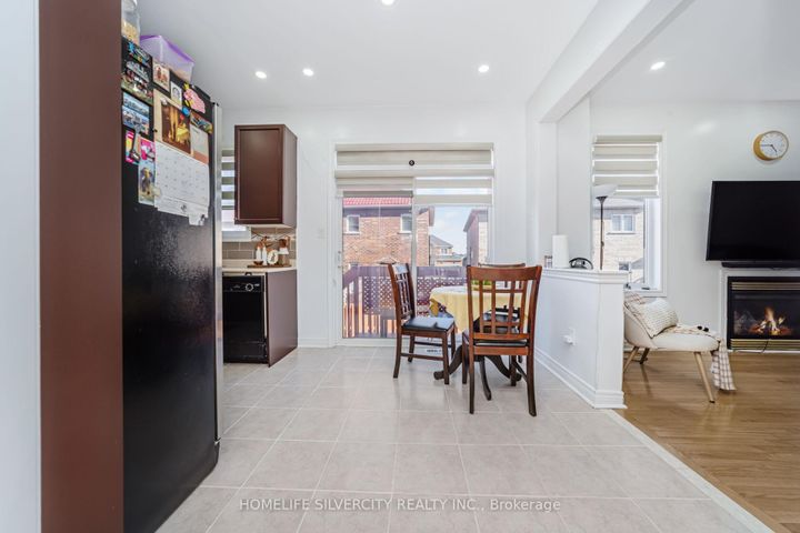 Photo 7 at 18 Finlayson Crescent, Wellington, Brampton