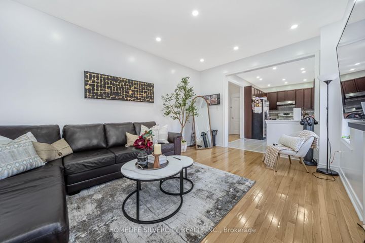 Photo 9 at 18 Finlayson Crescent, Wellington, Brampton