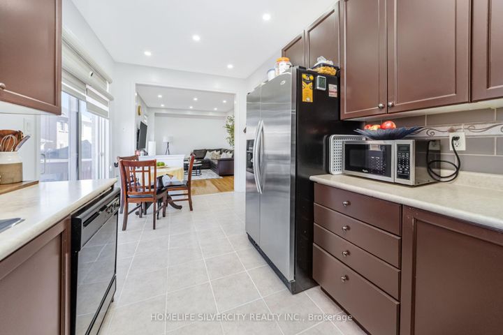 Photo 13 at 18 Finlayson Crescent, Wellington, Brampton