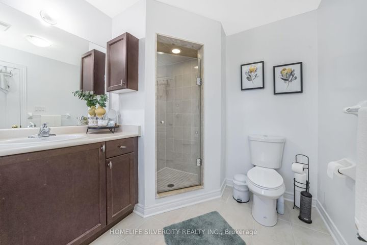 Photo 25 at 18 Finlayson Crescent, Wellington, Brampton