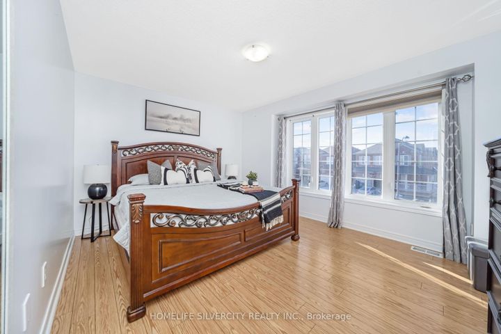 Photo 30 at 18 Finlayson Crescent, Wellington, Brampton