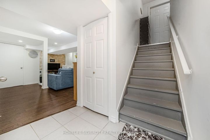 Photo 33 at 18 Finlayson Crescent, Wellington, Brampton