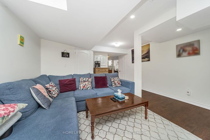 Photo 36 at 18 Finlayson Crescent, Wellington, Brampton