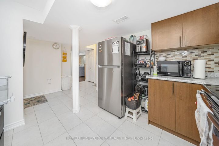 Photo 40 at 18 Finlayson Crescent, Wellington, Brampton