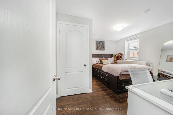 Photo 43 at 18 Finlayson Crescent, Wellington, Brampton