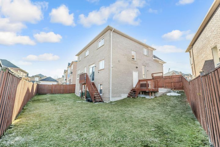 Photo 47 at 18 Finlayson Crescent, Wellington, Brampton