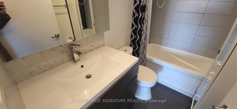 Photo 18 at 415 - 205 Manning Avenue, Bellwoods, Toronto