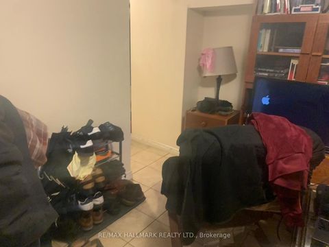 Photo 3 at 295 Old Weston Road, Pellam Park, Toronto