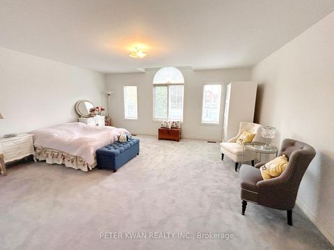 Photo 22 at 231 Pinewood Drive, Yorkhill, Vaughan