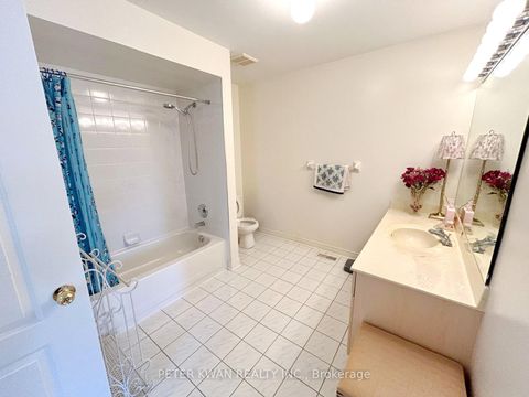 Photo 26 at 231 Pinewood Drive, Yorkhill, Vaughan