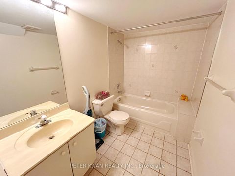 Photo 31 at 231 Pinewood Drive, Yorkhill, Vaughan