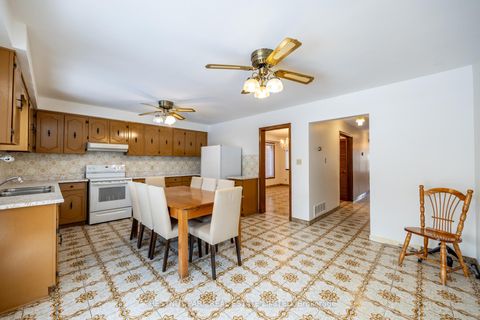 Photo 12 at 49 Woodville Avenue, Broadview North, Toronto