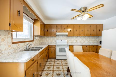 Photo 13 at 49 Woodville Avenue, Broadview North, Toronto
