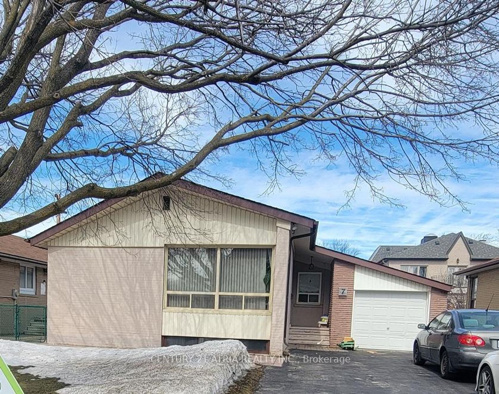 7 Rockport Crescent, Crosby, Richmond Hill photo number 2