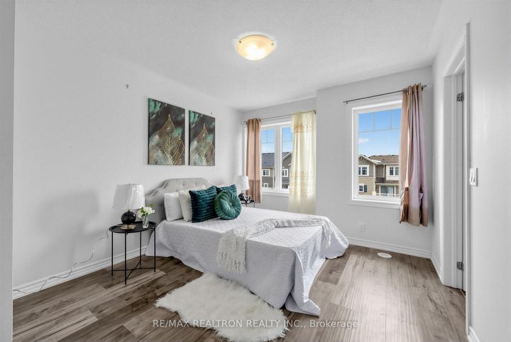 Photo 14 at 35 - 2500 Hill Rise Court, Windfields, Oshawa