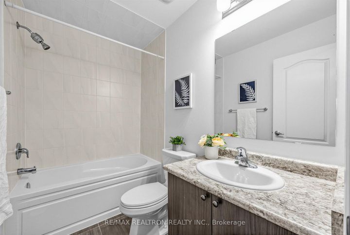 Photo 18 at 35 - 2500 Hill Rise Court, Windfields, Oshawa