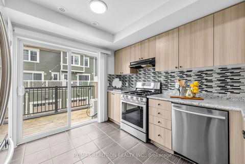 Photo 9 at 35 - 2500 Hill Rise Court, Windfields, Oshawa