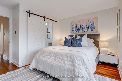 Photo 20 at 105 Harbourview Crescent, Mimico, Toronto