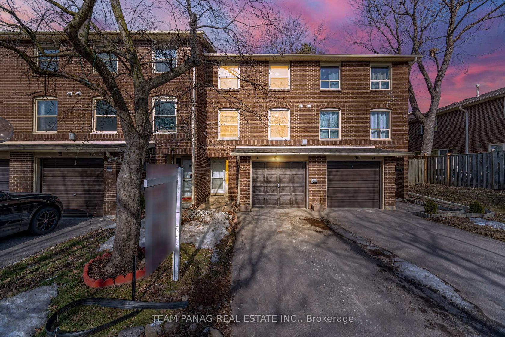 38 Eden Park, Southgate, Brampton 2