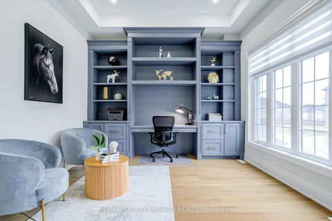 Photo 2 at 9 Casavant Court, Patterson, Vaughan