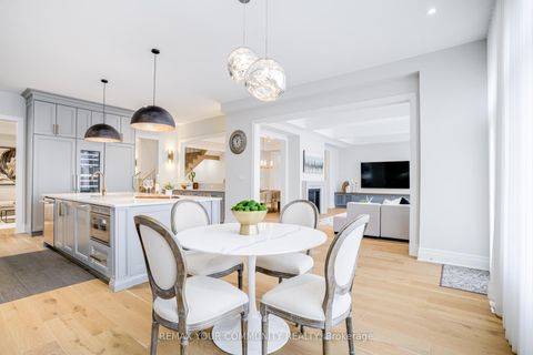 Photo 16 at 9 Casavant Court, Patterson, Vaughan