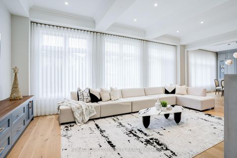 Photo 18 at 9 Casavant Court, Patterson, Vaughan