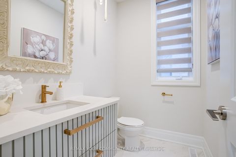 Photo 22 at 9 Casavant Court, Patterson, Vaughan