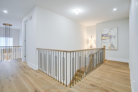 Photo 24 at 9 Casavant Court, Patterson, Vaughan