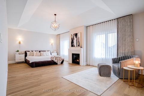 Photo 25 at 9 Casavant Court, Patterson, Vaughan