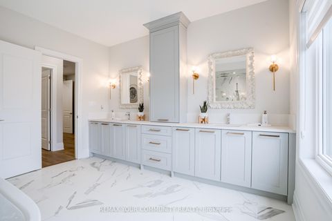 Photo 27 at 9 Casavant Court, Patterson, Vaughan