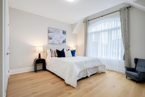 Photo 33 at 9 Casavant Court, Patterson, Vaughan