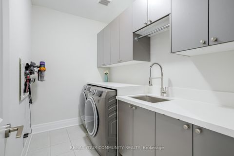 Photo 38 at 9 Casavant Court, Patterson, Vaughan