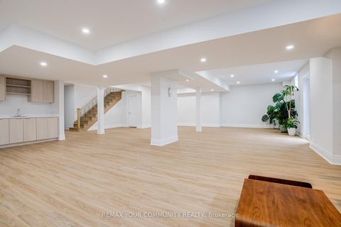 Photo 43 at 9 Casavant Court, Patterson, Vaughan