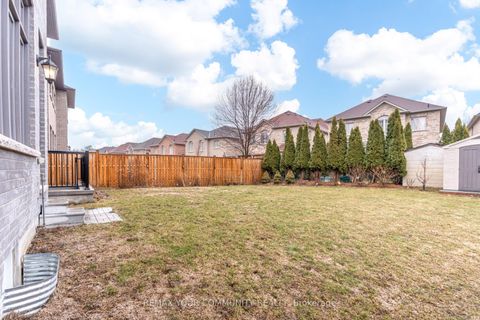 Photo 48 at 9 Casavant Court, Patterson, Vaughan