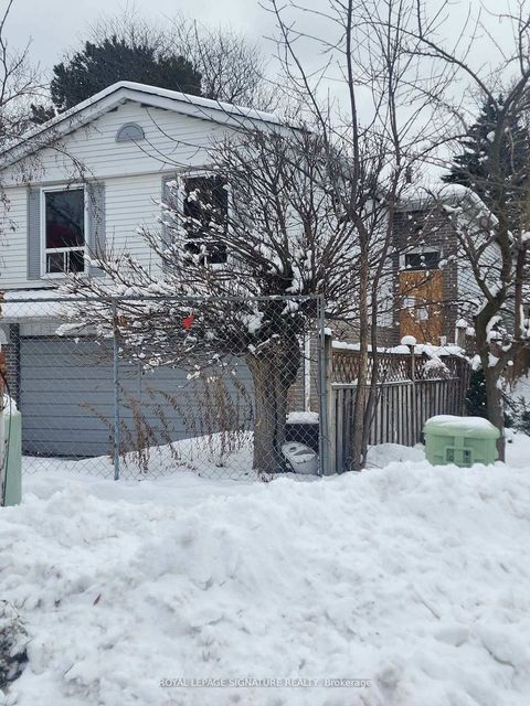 Photo 1 at 29 Lillooet Crescent, North Richvale, Richmond Hill