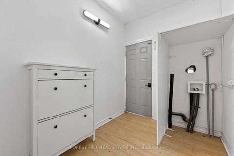 Photo 17 at 89 Toronto Street, City Centre, Barrie