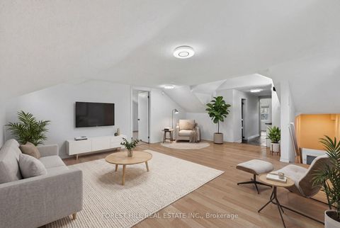 Photo 18 at 89 Toronto Street, City Centre, Barrie