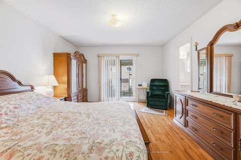 Photo 16 at 67 Macbride Crescent, Maple, Vaughan