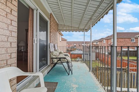 Photo 18 at 67 Macbride Crescent, Maple, Vaughan