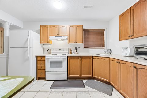 Photo 23 at 67 Macbride Crescent, Maple, Vaughan