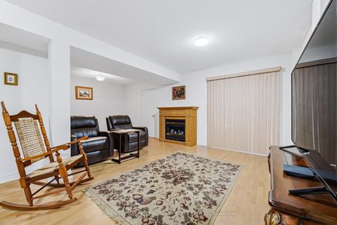 Photo 29 at 67 Macbride Crescent, Maple, Vaughan