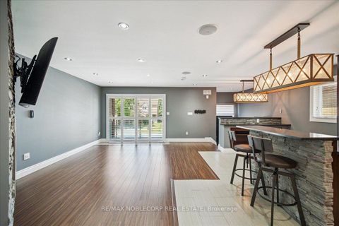 Photo 8 at 77 Crayford Drive, Steeles, Toronto