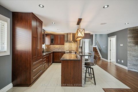 Photo 10 at 77 Crayford Drive, Steeles, Toronto