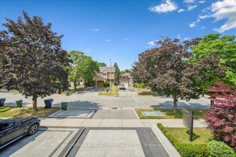 Photo 21 at 77 Crayford Drive, Steeles, Toronto