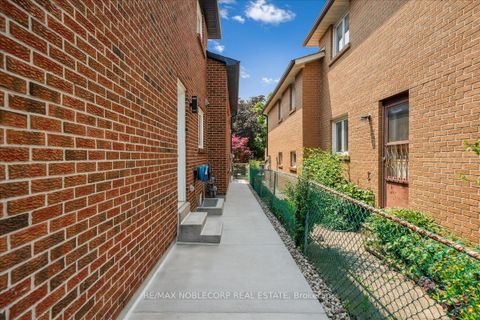 Photo 39 at 77 Crayford Drive, Steeles, Toronto