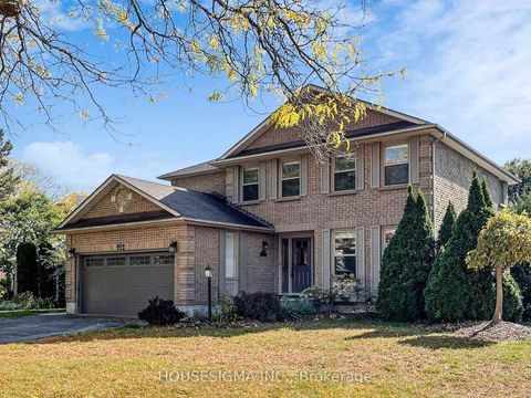 Photo 1 at 952 Peggoty Circle, Eastdale, Oshawa