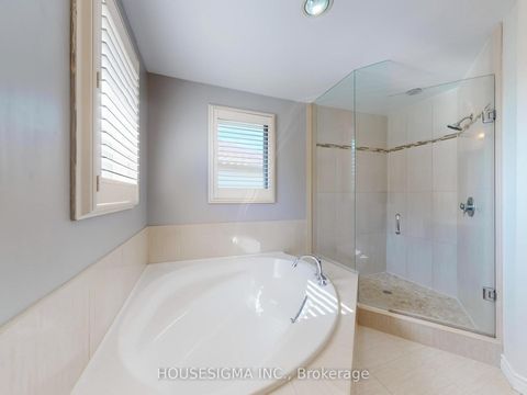 Photo 23 at 952 Peggoty Circle, Eastdale, Oshawa