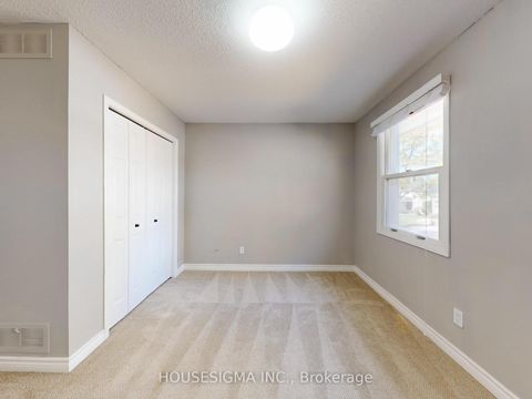 Photo 28 at 952 Peggoty Circle, Eastdale, Oshawa