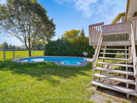 Photo 39 at 952 Peggoty Circle, Eastdale, Oshawa